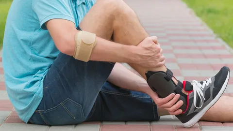 post surgical shoe, shoes to wear after toe surgery, surgical shoe near me, post surgery shoe